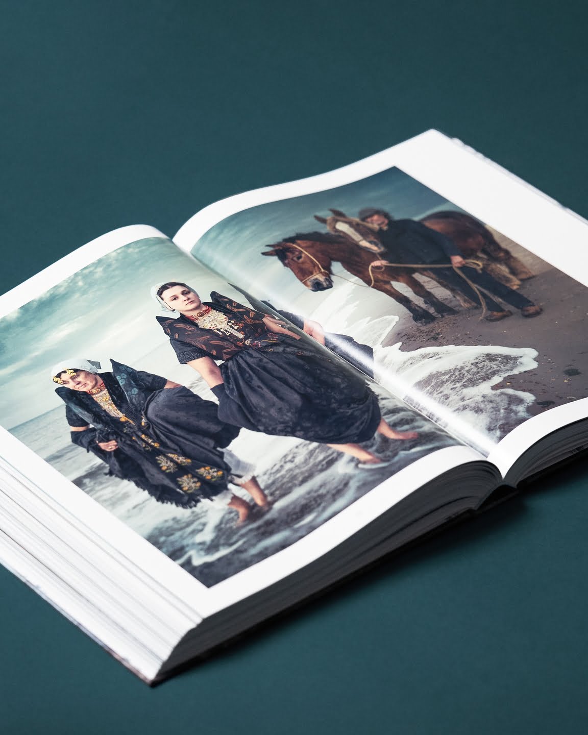 Jimmy Nelson: Between the Sea and the Sky | Koffietafelboek