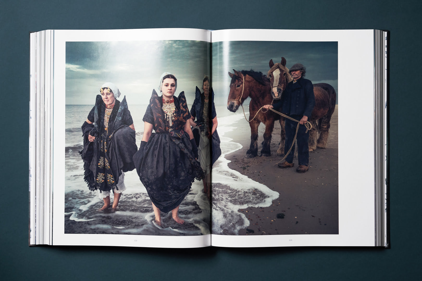 Jimmy Nelson: Between the Sea and the Sky | Koffietafelboek