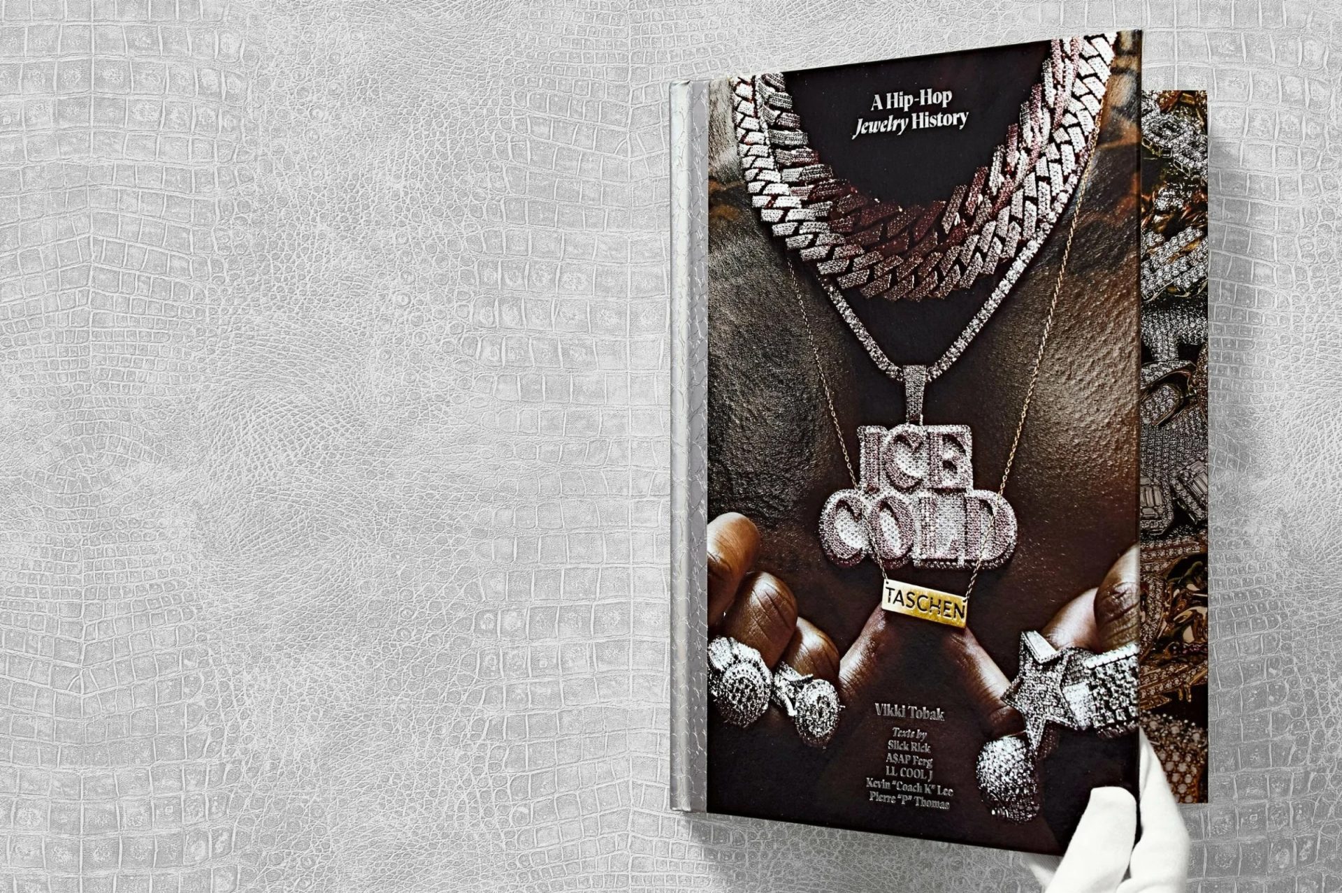 Taschen Hip-Hop Jewelry History 本 IceCold_Taschen.jpeg