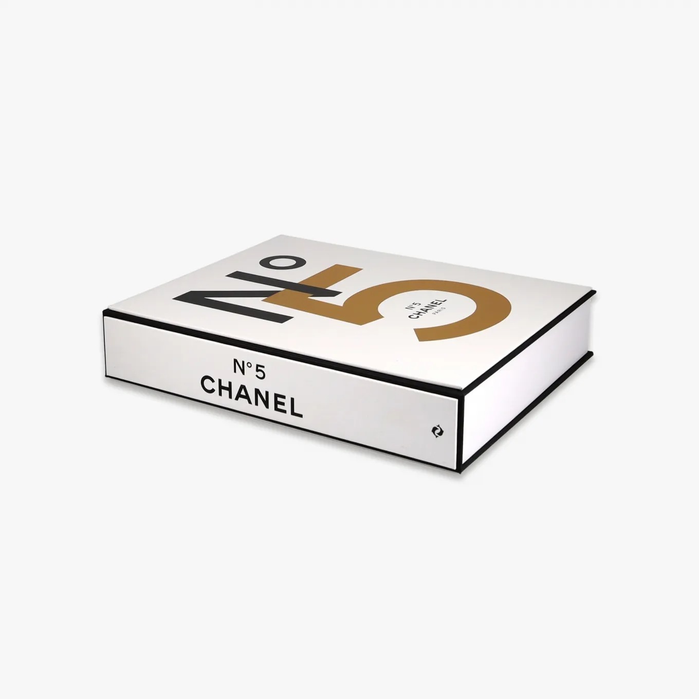 No5-Chanel-Thames-Hudson1.jpeg