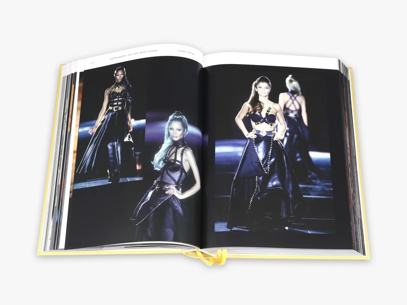 アート・デザイン・音楽 Versace catwalk lookbook Versace Catwalk: The Complete Collections