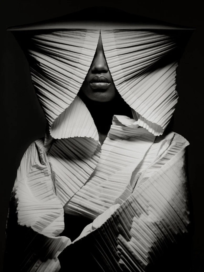 Albert Watson: KAOS