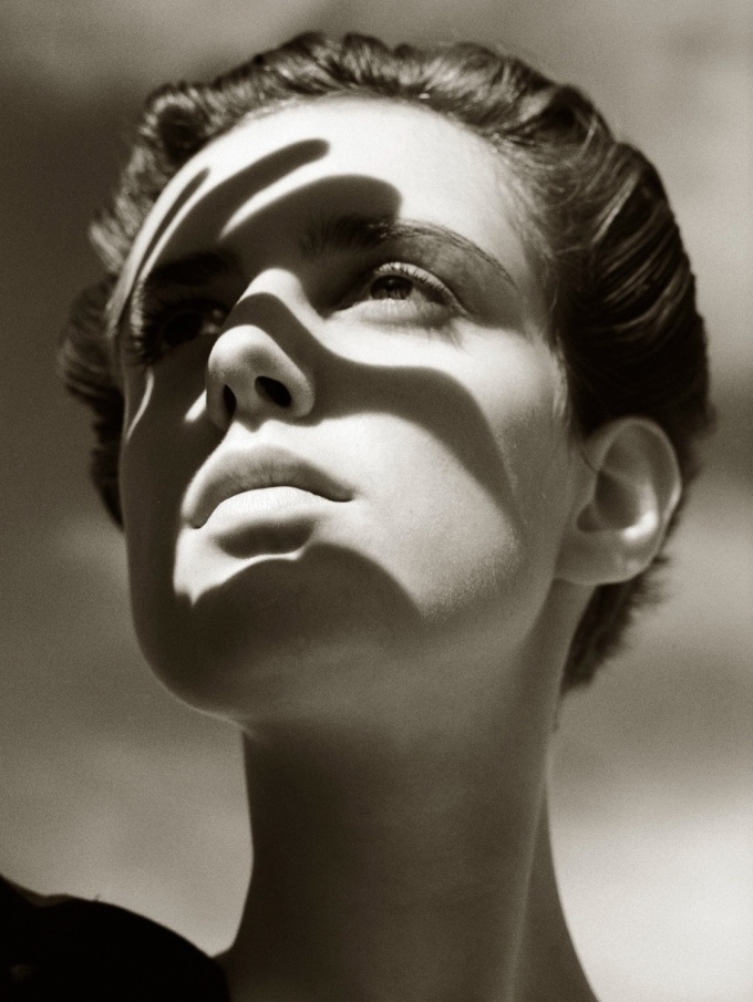 Albert Watson: KAOS