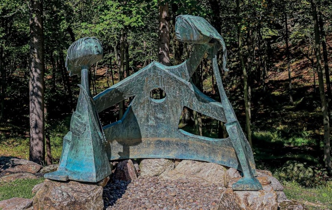 Botello: The Art of Angel Botello