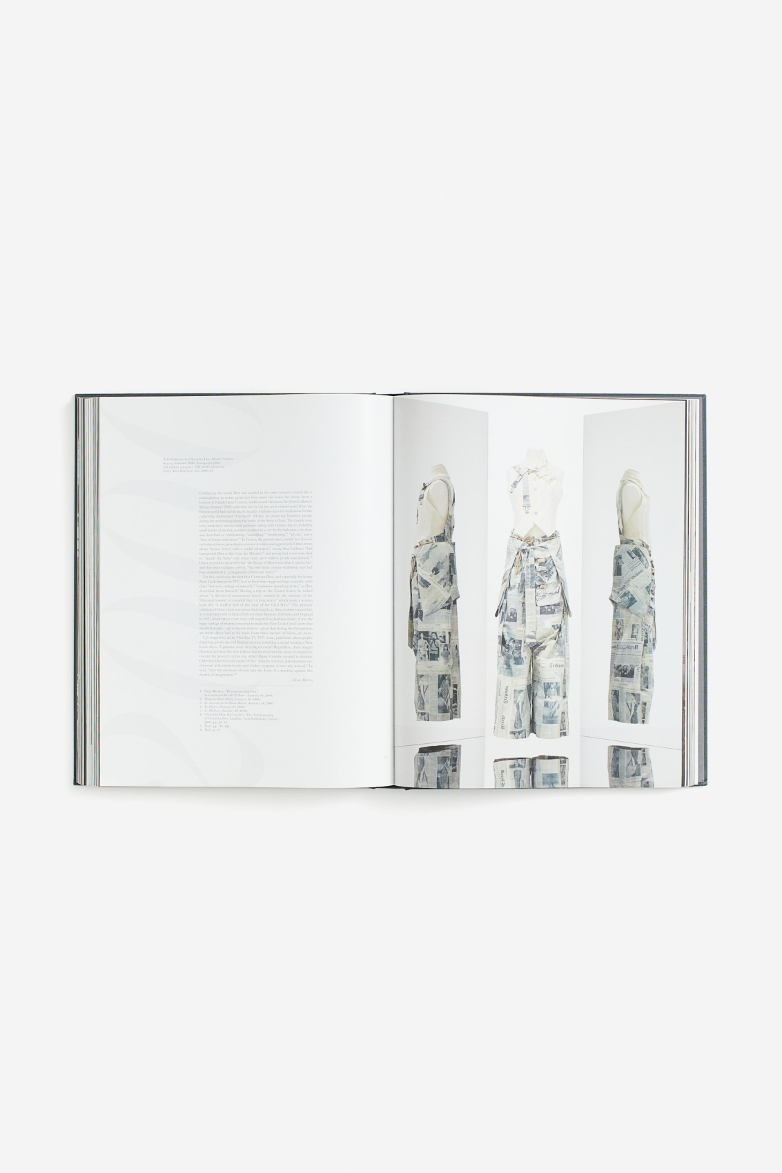 CHRISTIAN DIOR DESIGNER OF DREAMS 新品未開封 Christian Dior: Designer of Dreams | Coffee Table Book