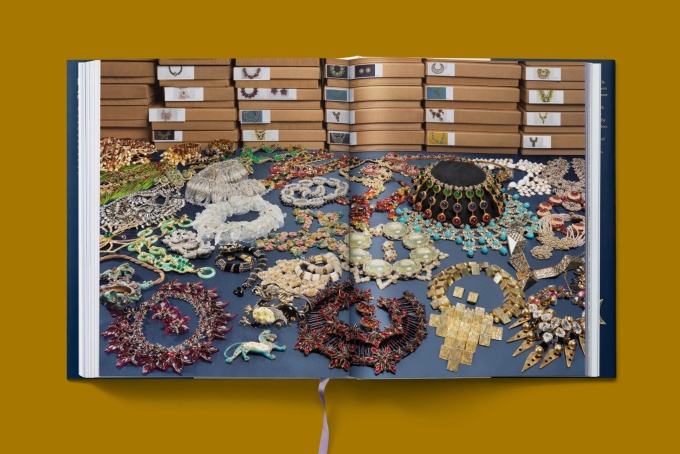 costume-jewelry-taschen20 Costume Jewelry