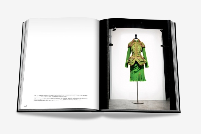 dior-by-john-galliano-assouline10 Dior by John Galliano