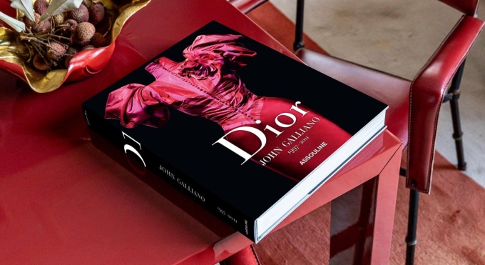 dior-by-john-galliano-assouline5 Dior by John Galliano
