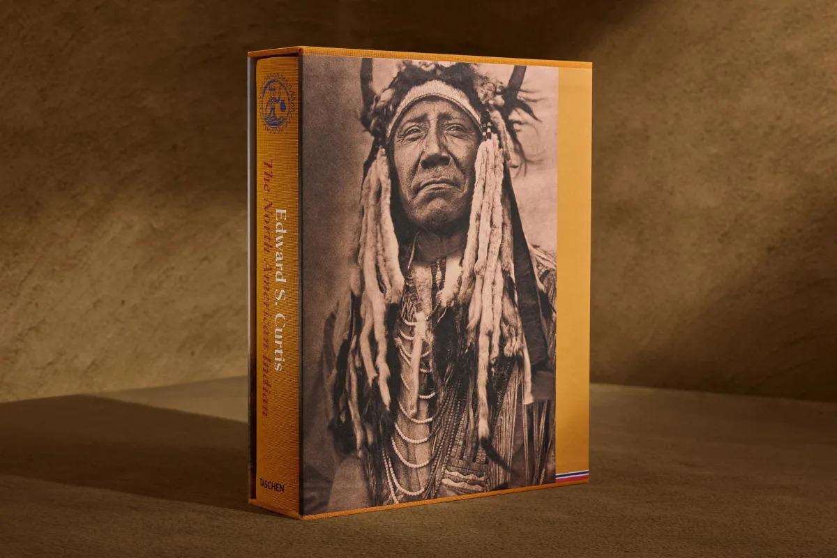 エドワード.S.カーティスEDWARD S. CURTIS 洋書/写真集 Edward S. Curtis. The North American Indian | TASCHEN Book
