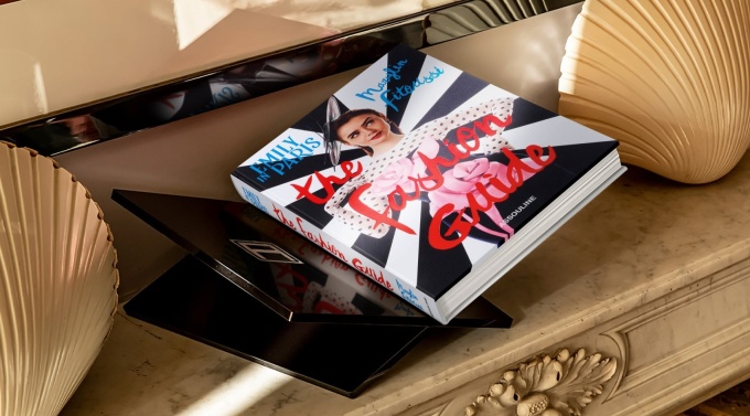 emily-in-paris-the-fashion-guide-assouline5 Emily in Paris: The Fashion Guide