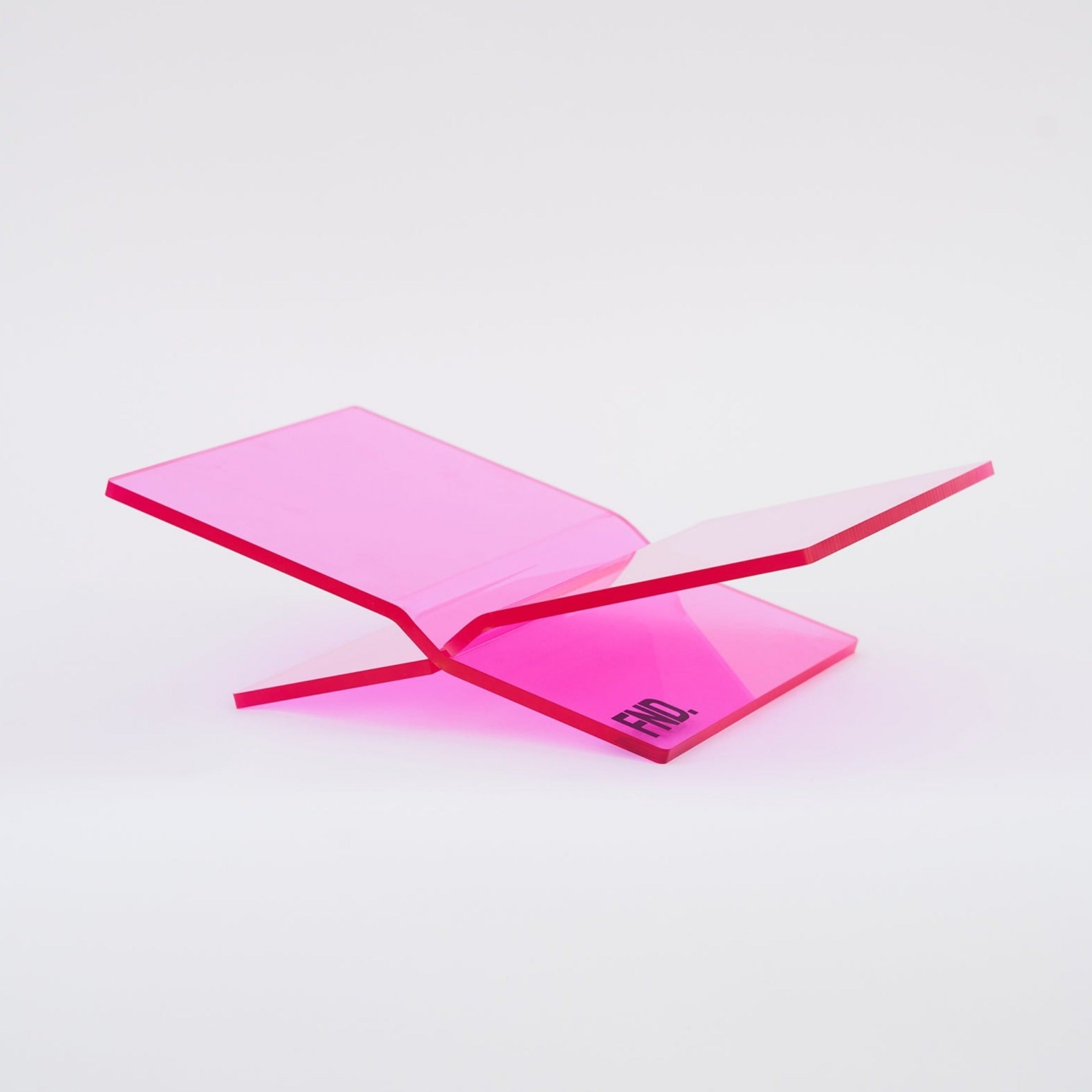 Found Atelier boekenstandaard (Sapphire Pink)