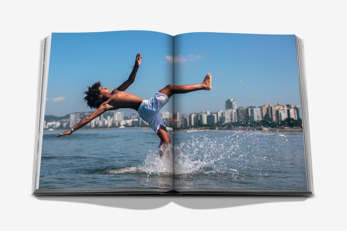 football-roots-the-spirit-of-the-game-assouline11 Football Roots: The Spirit of the Game