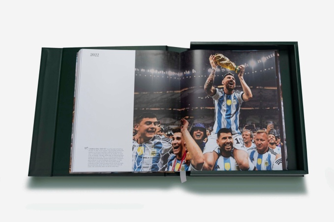 football-the-impossible-collection19 Football: The Impossible Collection