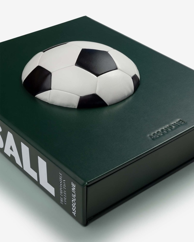 football-the-impossible-collection4 Football: The Impossible Collection