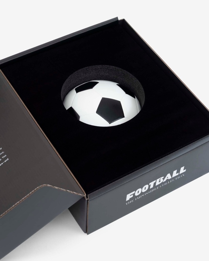football-the-impossible-collection7 Football: The Impossible Collection