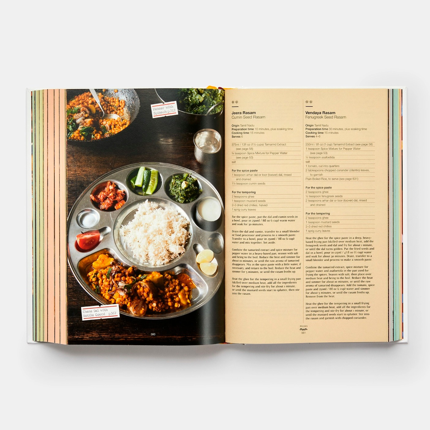 The Food of India: Authentic Recipes from the Spicy Subcontinent (Periplus World Cookbooks) [洋書] The Food of India: Authentic Recipes from the Spicy Subcontinent