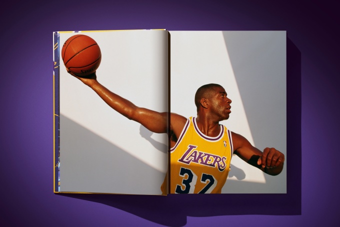 lakers-an-official-history-of-the-purple-and-gold4 Lakers. An Official History of the Purple & Gold