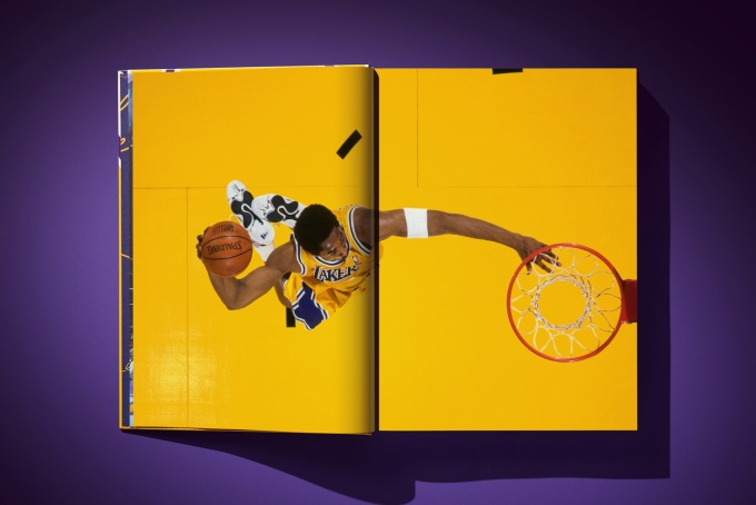 lakers-an-official-history-of-the-purple-and-gold5 Lakers. An Official History of the Purple & Gold