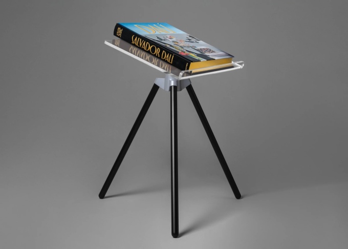 marc-newson-bookstand7 Marc Newson. Bookstand