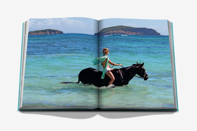 Mustique Icon
