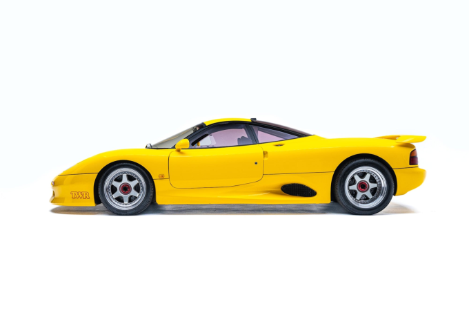 neon-rides-cars-and-culture-of-the-80s-and-90s9 Neon Rides