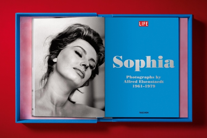 sophia-by-eisenstaedt-taschen19 Sophia by Eisenstaedt