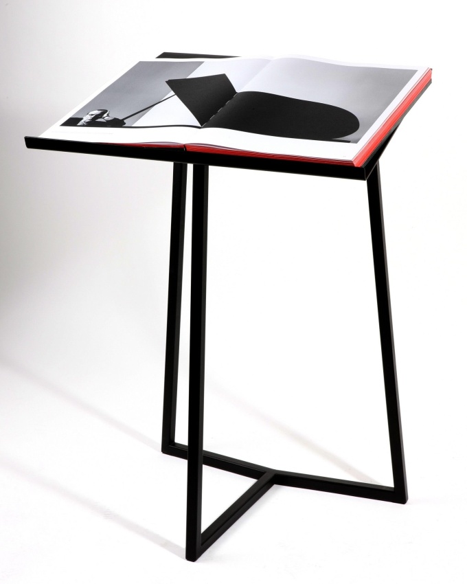 tital-bookstand-black1 TITAN Bookstand