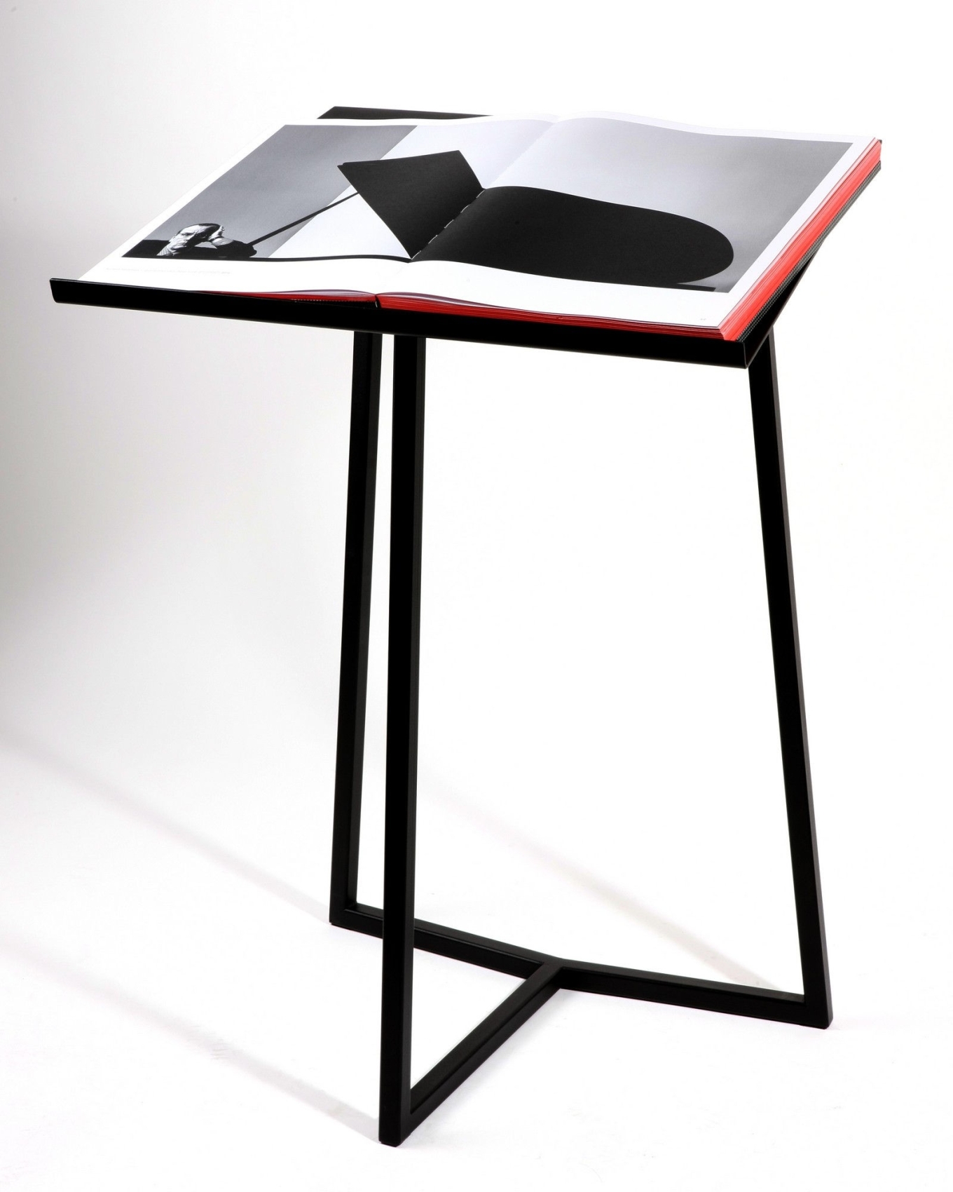 TITAN Bookstand