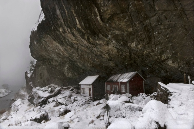 Winterland: The Colors of Snow